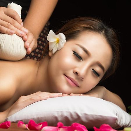 Outrigger Surin Beach Resort - Sha Extra Plus 외부 사진 Thai herbal compress massage