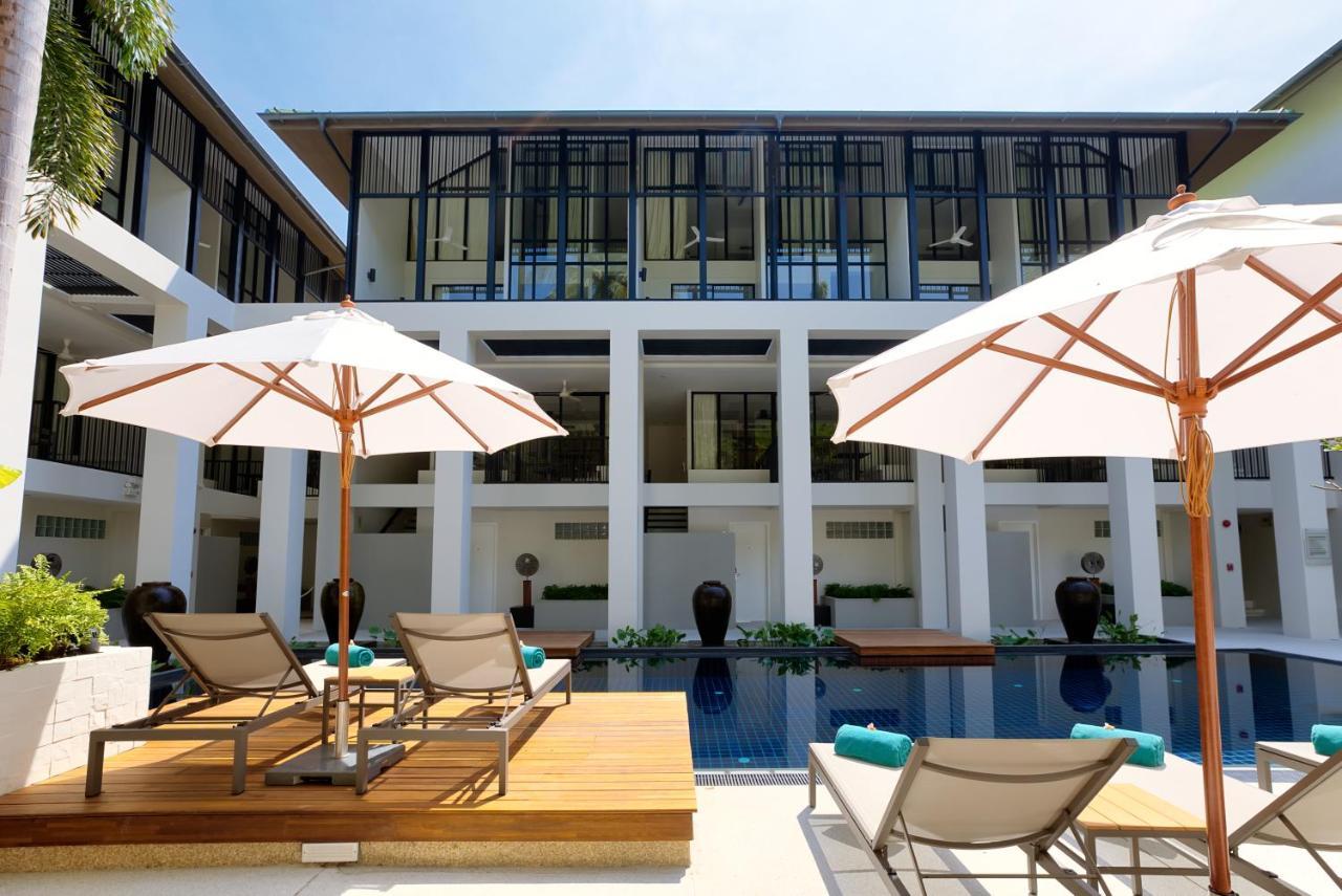 Outrigger Surin Beach Resort - Sha Extra Plus 외부 사진 The hotel's pool