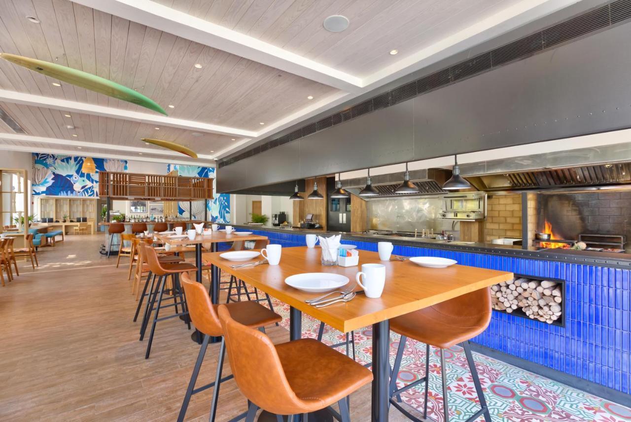 Outrigger Surin Beach Resort - Sha Extra Plus 외부 사진 The Kitchen Table