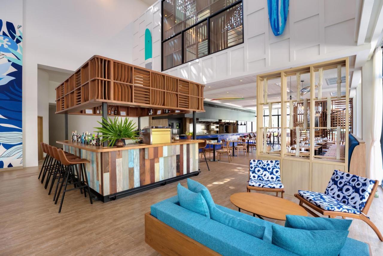 Outrigger Surin Beach Resort - Sha Extra Plus 외부 사진 The interior of the hotel