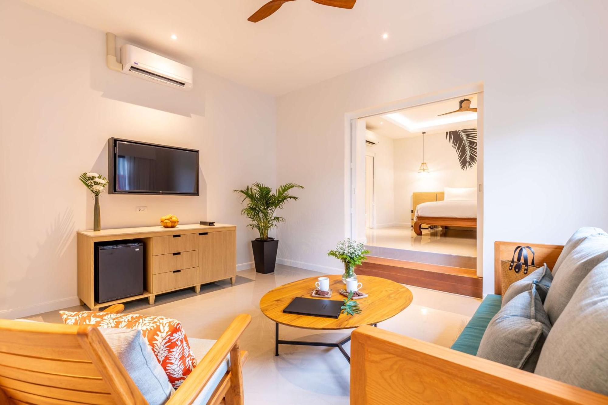 Outrigger Surin Beach Resort - Sha Extra Plus 외부 사진