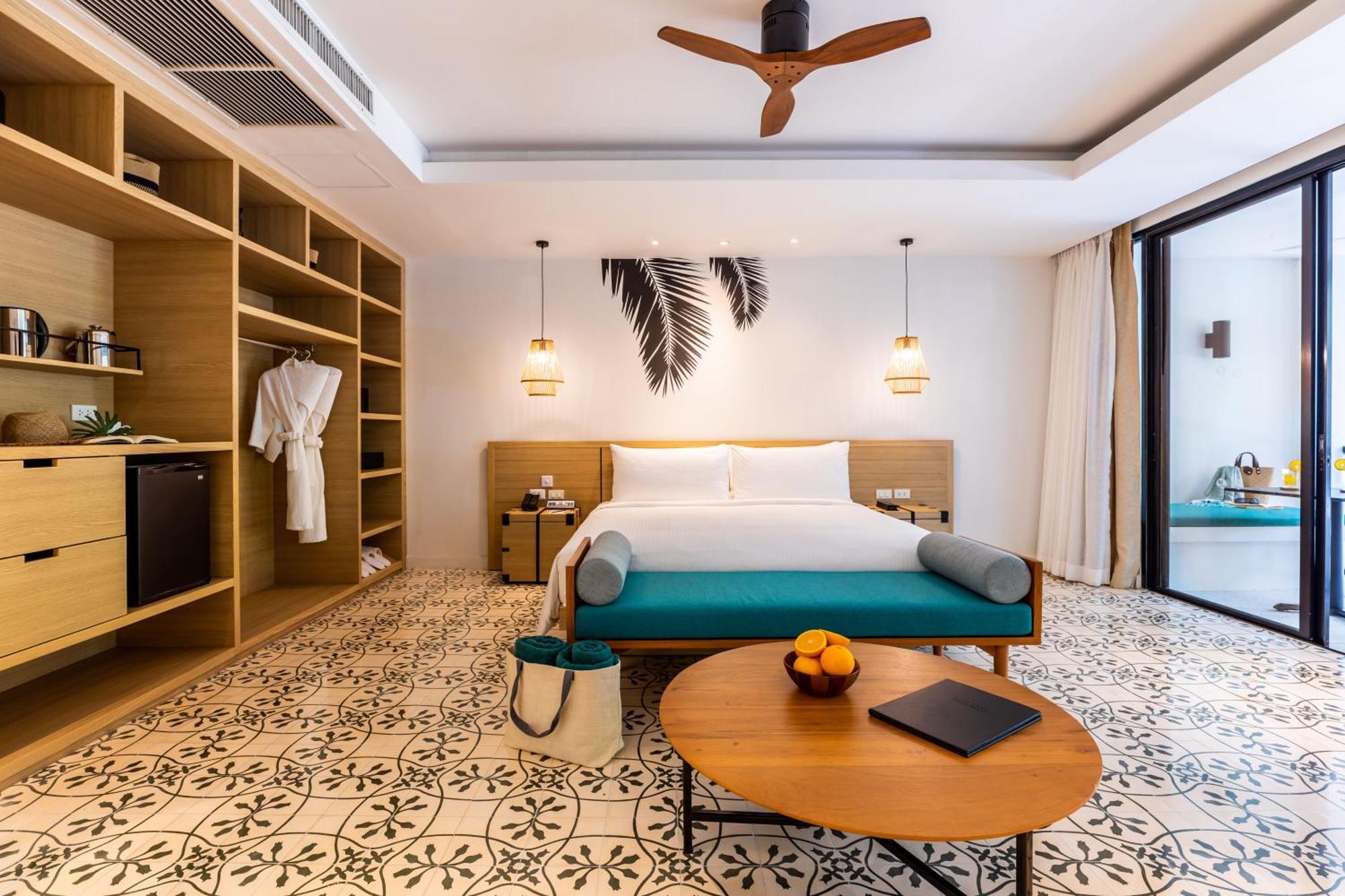 Outrigger Surin Beach Resort - Sha Extra Plus 객실 사진 Deluxe Pool Access